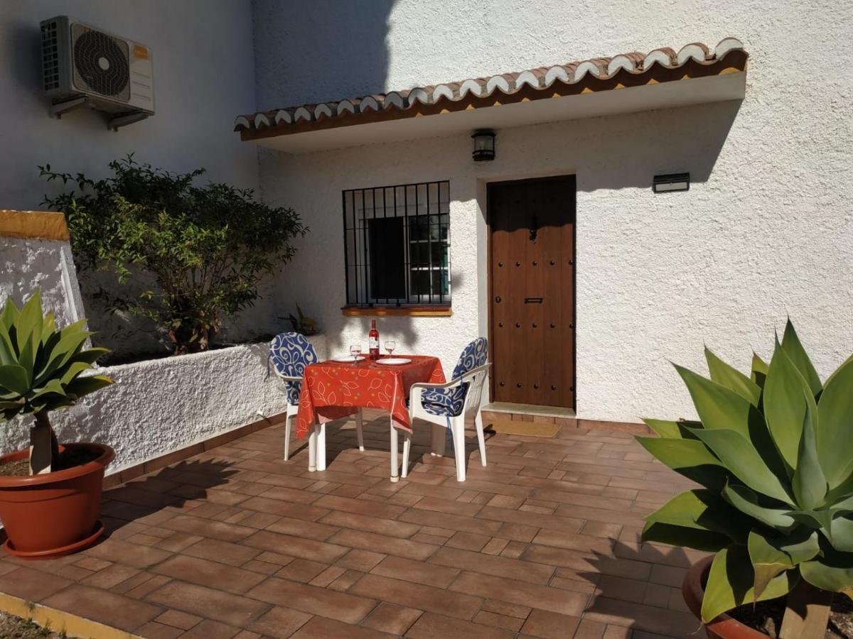 Encantador Apartamento-Céntrico-con Amplio Jardín Torremolinos Esterno foto