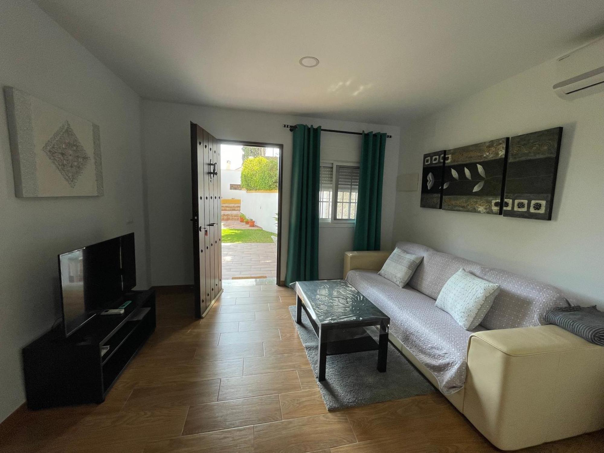 Encantador Apartamento-Céntrico-con Amplio Jardín Torremolinos Esterno foto